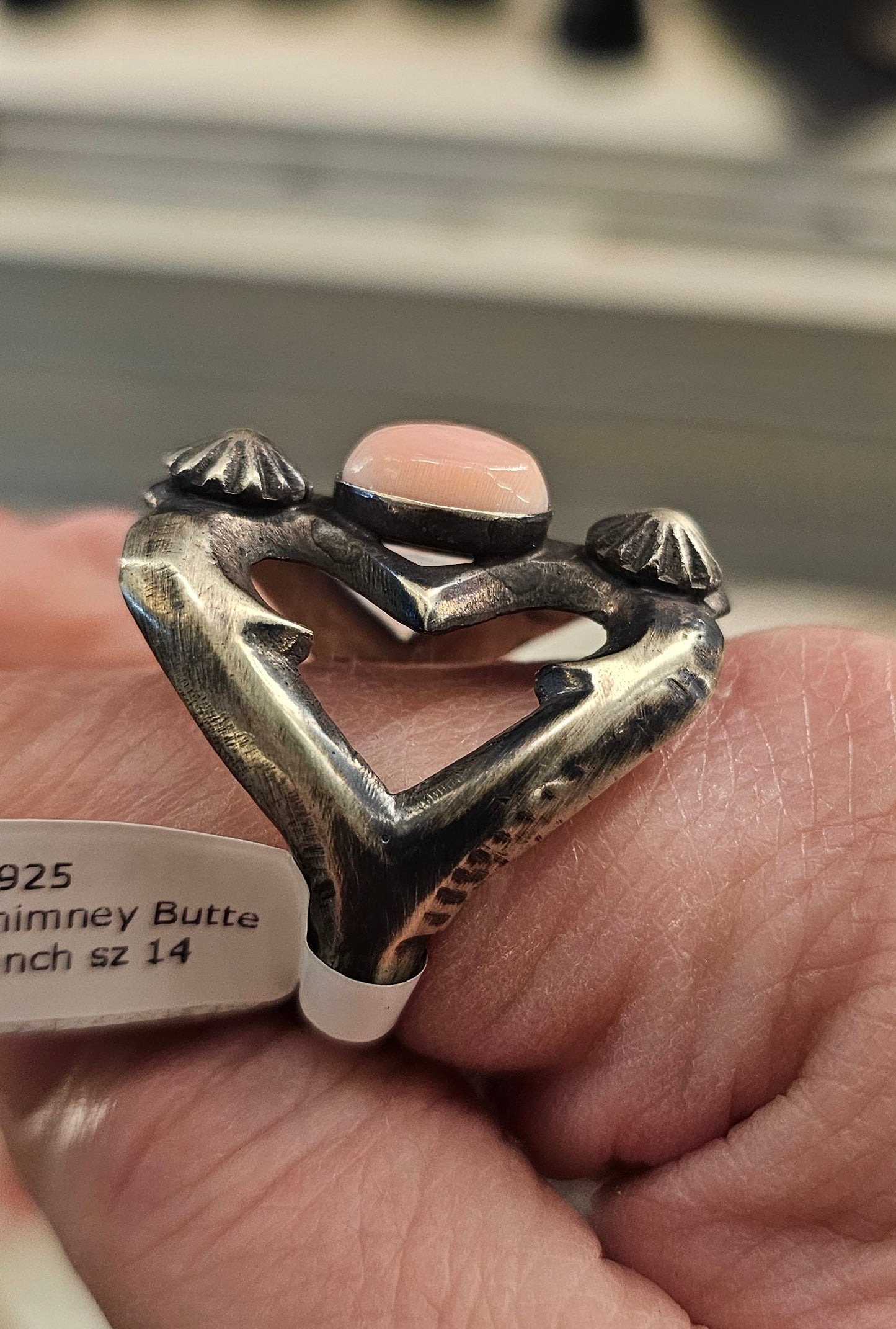 Chimney Butte pink conch sterling silver native American made ring size 14